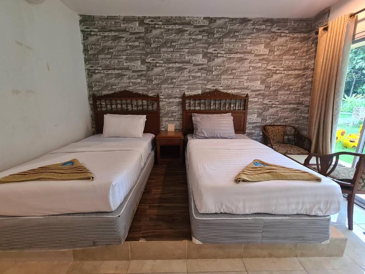 Phutawan Resort Chai Badan Exterior photo